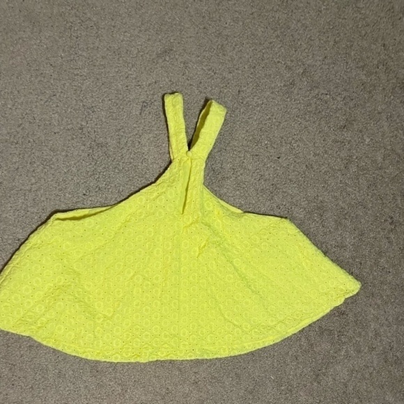 Design Lab Lord & Taylor Yellow Flowy crop top size Small - Picture 7 of 9